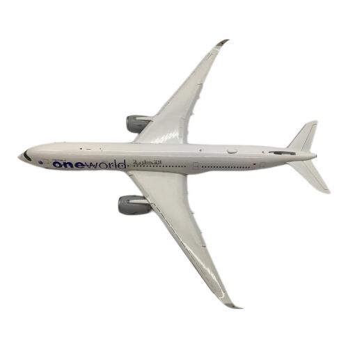 カタール航空 1/200 AIRBUS A350-900 飛行機 ダイキャスト模型 ワンワールド特別塗装