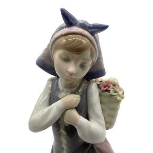 LLADRO (リヤドロ) 置物 花籠を背負う少女