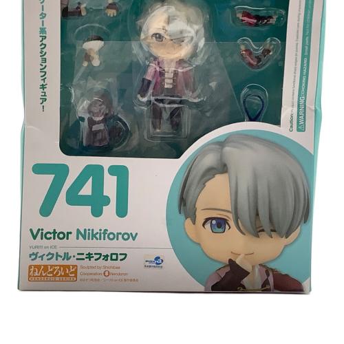 ユーリ!!! on ICE フィギュア  ねんどろいど ヴィクトル・ニキフォロフ