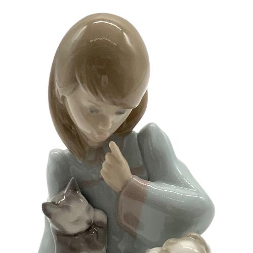 LLADRO (リヤドロ) フィギュリン 「起こしちゃだめよ」