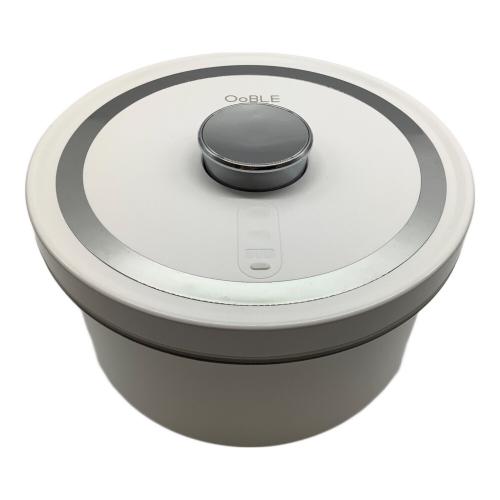 OoBLE mini 真空保存容器 ホワイト
