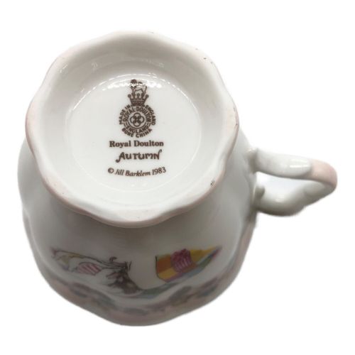 ROYAL DOULTON (ロイヤルドルトン) カップ&ソーサー 箱付 ブランベリーヘッジ