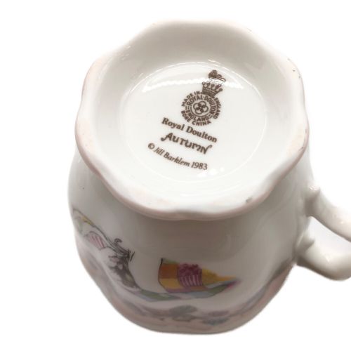 ROYAL DOULTON (ロイヤルドルトン) カップ&ソーサー 箱付 ブランベリーヘッジ