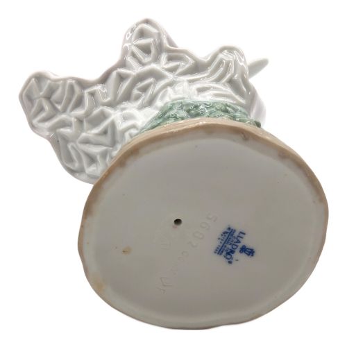 LLADRO (リヤドロ) フィギュリン 春のそよ風