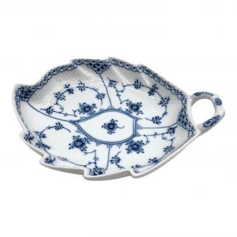 ROYAL COPENHAGEN (ロイヤル・コペンハーゲン) プレート 葉型 ブルーフルーテッド・ハーフレース