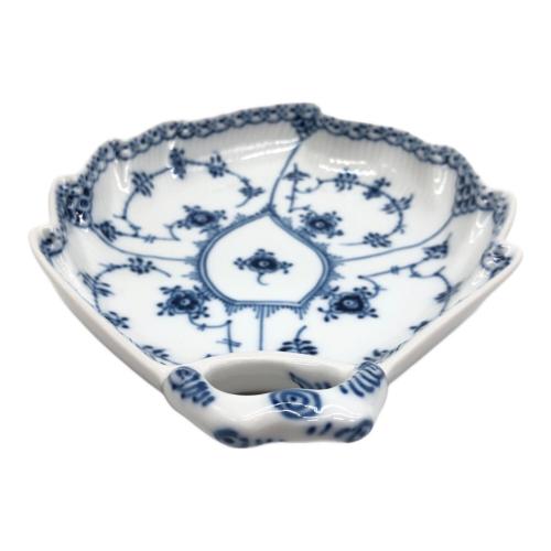 ROYAL COPENHAGEN (ロイヤル・コペンハーゲン) プレート 葉型 ブルーフルーテッド・ハーフレース