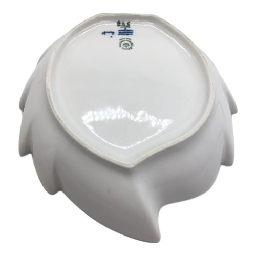 ROYAL COPENHAGEN (ロイヤル・コペンハーゲン) プレート 葉型 ブルーフルーテッド・ハーフレース