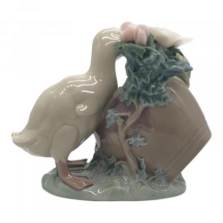 LLADRO (リヤドロ) フィギュリン お庭で(アヒルとカエル)｜トレファク