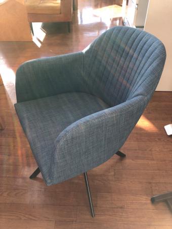 リビングハウス アームチェアー ブルー×ブラック MERRY2