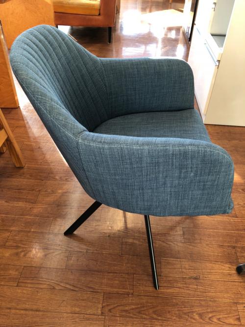 リビングハウス アームチェアー ブルー×ブラック MERRY2