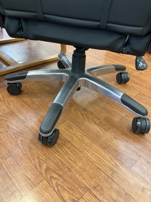 AK Racing (エーケーレーシング) ゲーミングチェア ブラック×ホワイト