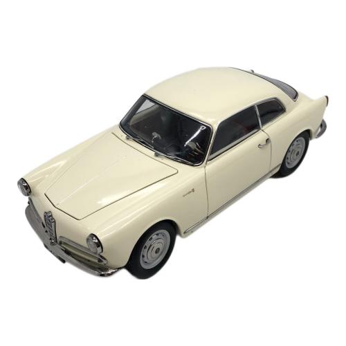 京商 (キョウショウ) 1/18 アルファロメオ ジュリエッタ スプリント ホワイト モデルカー