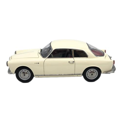 京商 (キョウショウ) 1/18 アルファロメオ ジュリエッタ スプリント ホワイト モデルカー