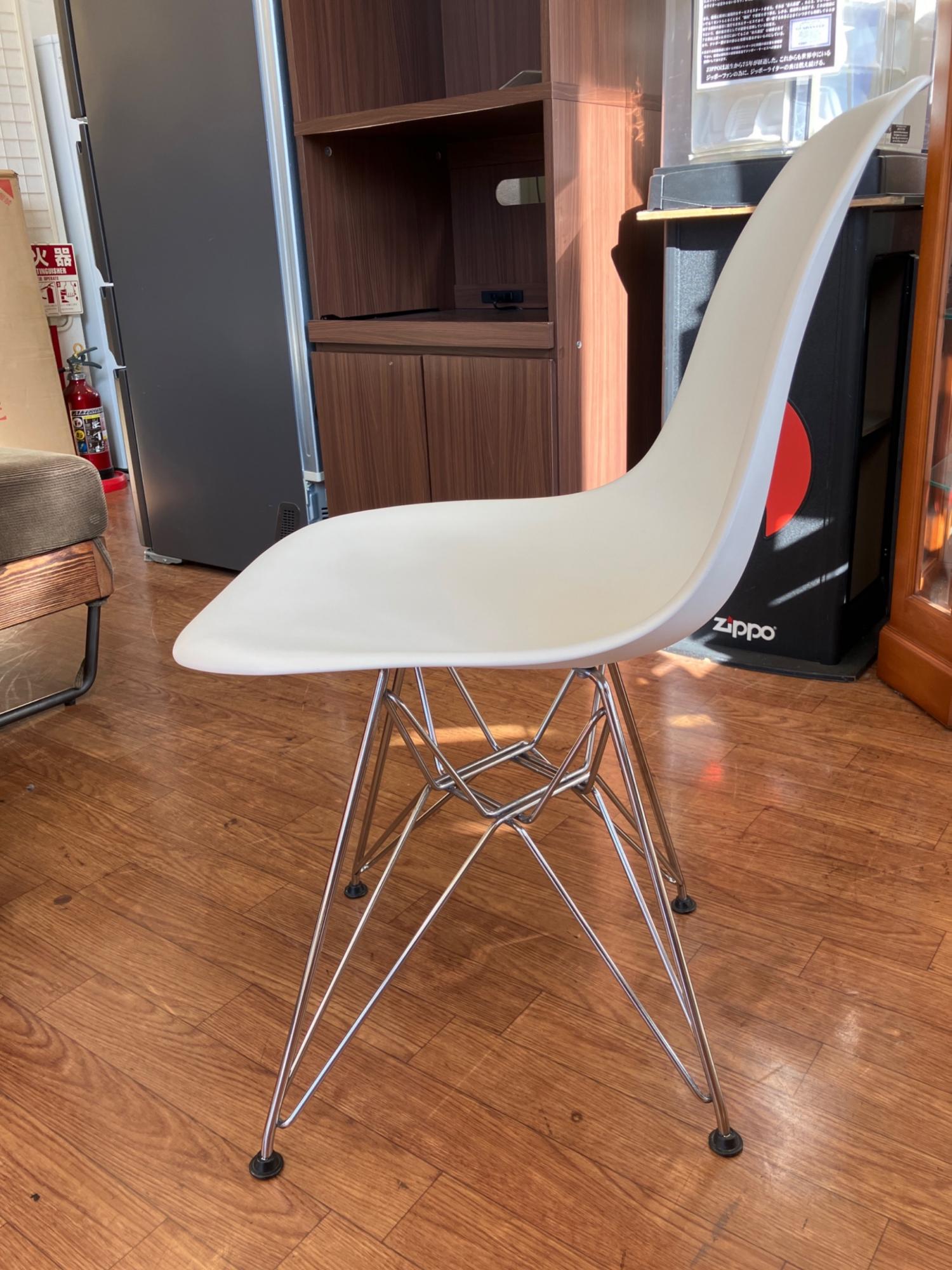 Herman Miller (ハーマンミラー) イームズサイドシェルチェア ホワイト