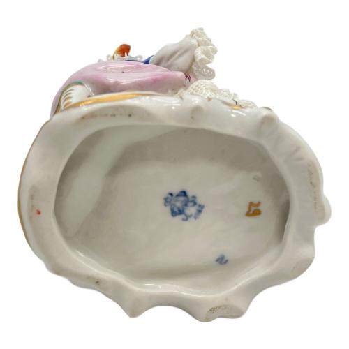 Volkstedt（フォルクシュテット） フィギュリン ハープを弾く貴婦人