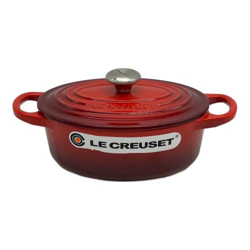 LE CREUSET (ルクルーゼ) 楕円両手鍋 17cm レッド シグニチャー・ココット・オーバル