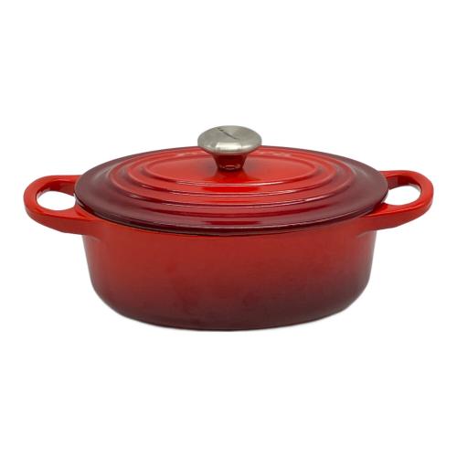 LE CREUSET (ルクルーゼ) 楕円両手鍋 17cm レッド シグニチャー・ココット・オーバル