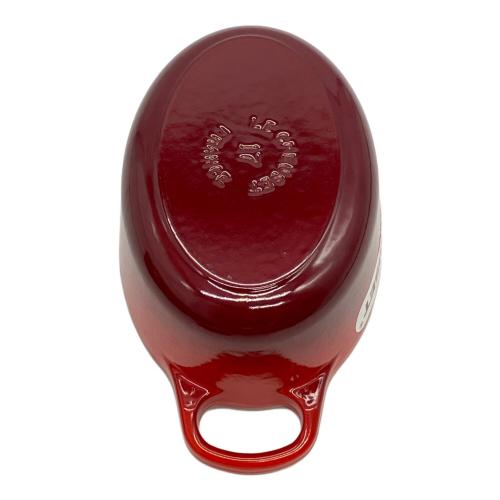 LE CREUSET (ルクルーゼ) 楕円両手鍋 17cm レッド シグニチャー・ココット・オーバル