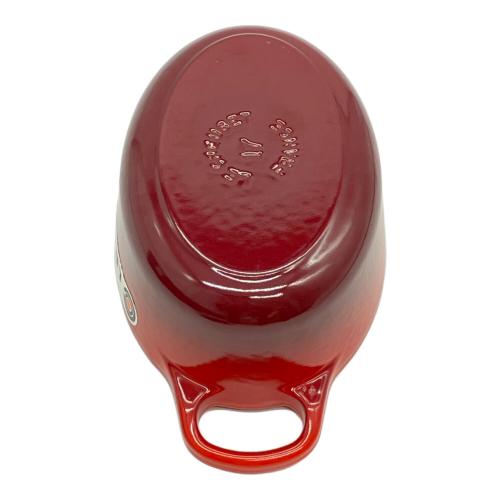 LE CREUSET (ルクルーゼ) 楕円両手鍋 17cm レッド シグニチャー・ココット・オーバル