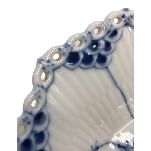 ROYAL COPENHAGEN (ロイヤル・コペンハーゲン) プレート 26 ブルーフルーテッド・プレイン