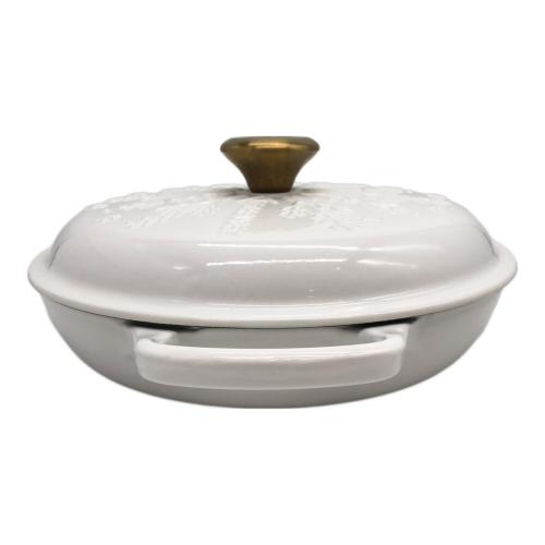 LE CREUSET (ルクルーゼ) 両手鍋 ホワイト シグニチャー ビュッフェ・キャセロール スノーフレーク
