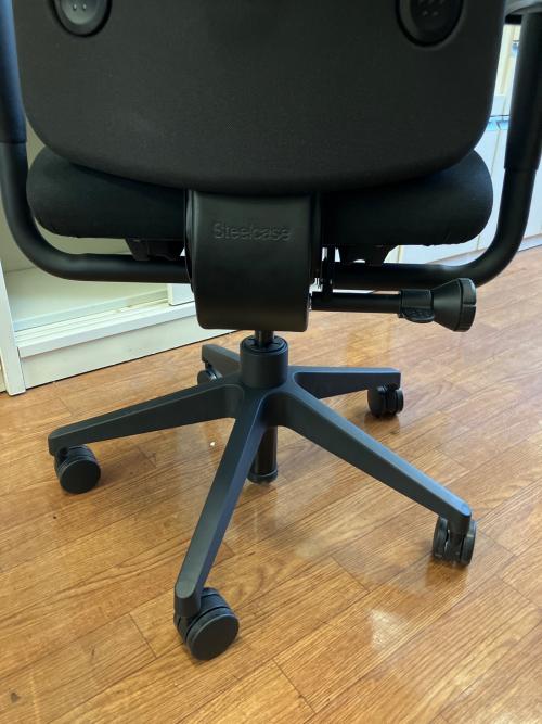 Steelcase (スチールケース) オフィスチェア ブラック Let’s B(レッツビー)シリーズ