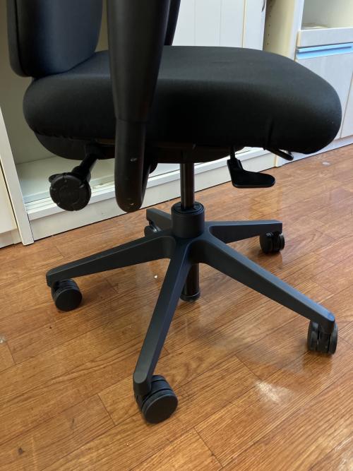 Steelcase (スチールケース) オフィスチェア ブラック Let’s B(レッツビー)シリーズ