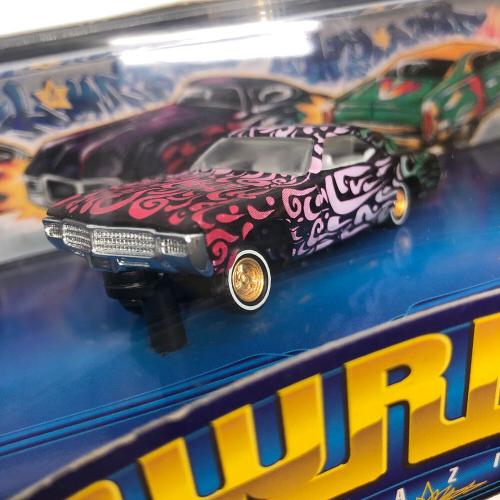 HOT WHEELS (ホットウィールズ) LOWRIDER MAGAZINE ミニカー 箱ヒビ