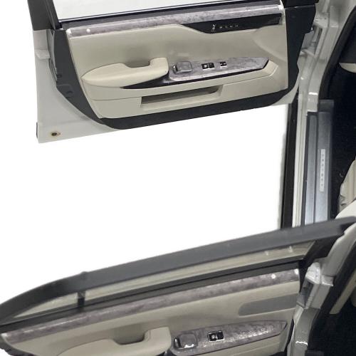 AUTOart (オートアート) 1/18 toyata Century モデルカー