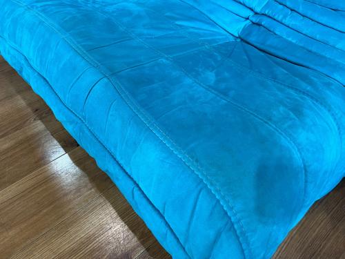 ligne roset (リーンロゼ) 2人掛けソファー ブルー Togo 2p