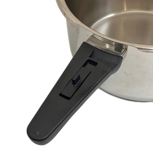 WMF (ヴェーエムエフ) 圧力鍋 4.5L PSCマーク(圧力鍋)有 PERFECTS