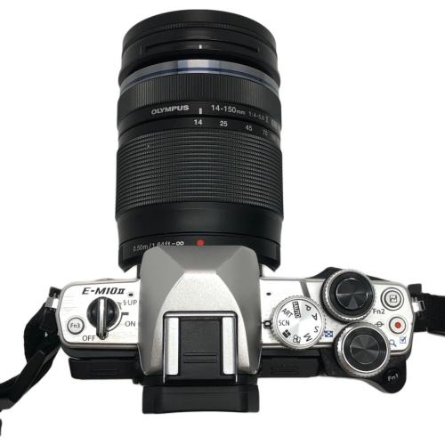 OLYMPUS (オリンパス) ミラーレス一眼カメラ OM-D E-M10 Mark II Wズームレンズキット