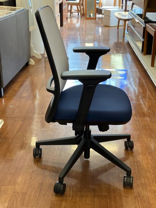 Steelcase (スチールケース) ワークチェアー ブルー×グレー×ブラック