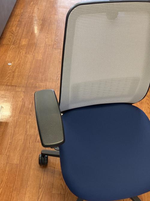 Steelcase (スチールケース) ワークチェアー ブルー×グレー×ブラック