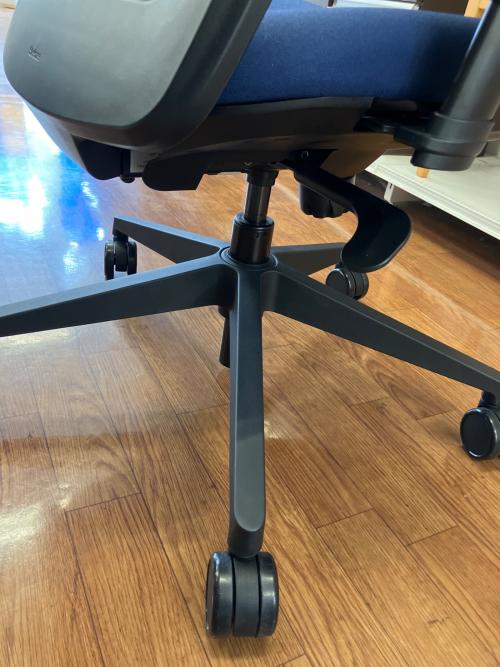 Steelcase (スチールケース) ワークチェアー ブルー×グレー×ブラック