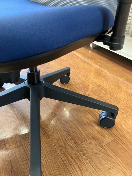 Steelcase (スチールケース) ワークチェアー ブルー×グレー×ブラック