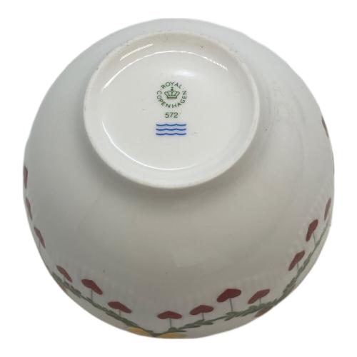 ROYAL COPENHAGEN (ロイヤル・コペンハーゲン) ボウル 572 ホワイト 花柄 ホワイトエレメンツ