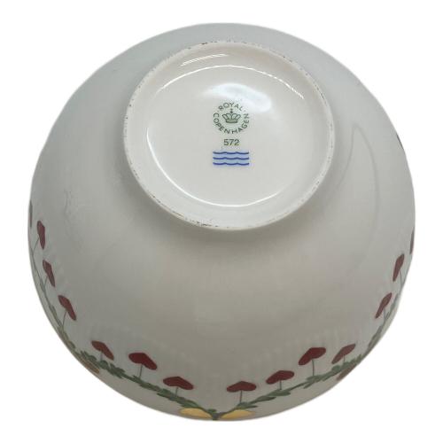 ROYAL COPENHAGEN (ロイヤル・コペンハーゲン) ボウル 572 ホワイト 花柄 ホワイトエレメンツ