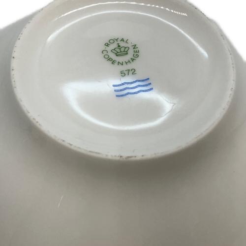 ROYAL COPENHAGEN (ロイヤル・コペンハーゲン) ボウル 572 ホワイト 花柄 ホワイトエレメンツ