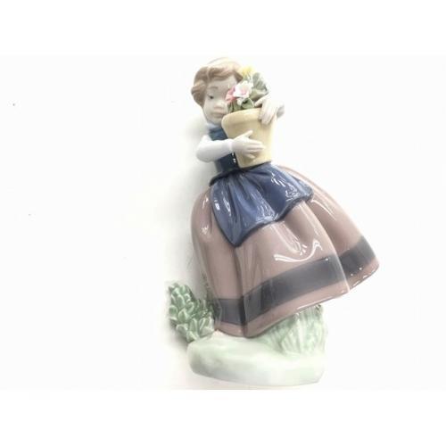 LLADRO (リヤドロ) フィギュリン