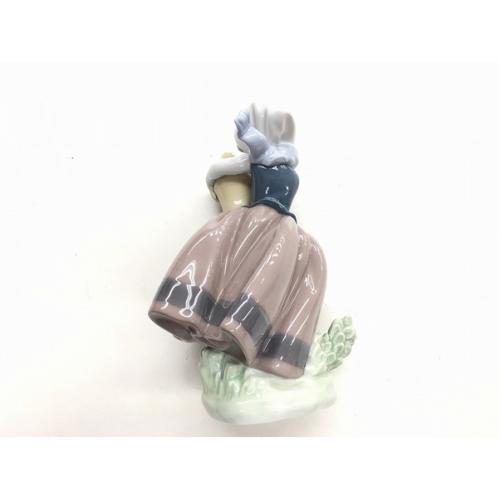 LLADRO (リヤドロ) フィギュリン