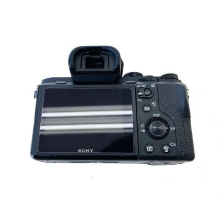 SONY (ソニー) ミラーレス一眼カメラ ILCE-7M2 2430万画素 専用電池 SDカード対応 3044978 α7 ?