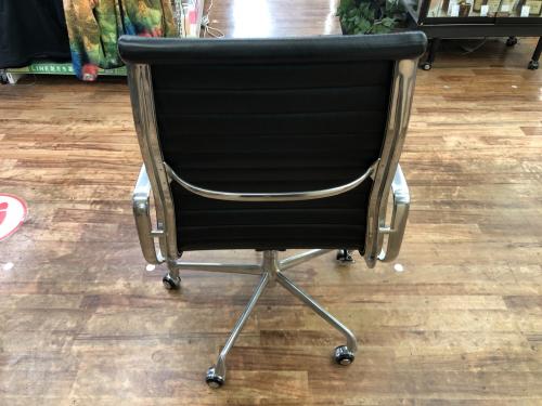 Herman Miller (ハーマンミラー) イームズアルミナムチェア ブラック