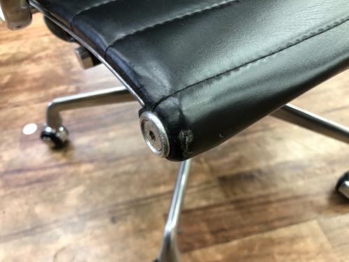 Herman Miller (ハーマンミラー) イームズアルミナムチェア ブラック