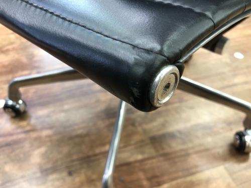 Herman Miller (ハーマンミラー) イームズアルミナムチェア ブラック