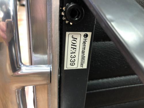 Herman Miller (ハーマンミラー) イームズアルミナムチェア ブラック