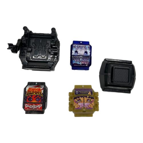 仮面ライダーガヴ (カメンライダーガヴ) 仮面ライダー DX変身ベルトビターガヴ＆ゴチゾウホルダーセット