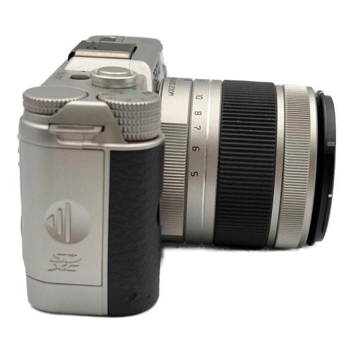 PENTAX (ペンタックス) デジタル一眼レフカメラ Q7