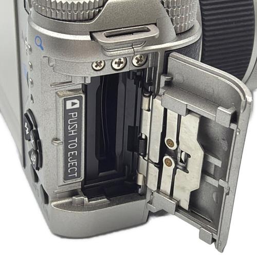 PENTAX (ペンタックス) デジタル一眼レフカメラ Q7