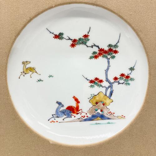 十四代柿右衛門 (ジュウヨンダイカキエモン) 陶額 錦鹿紅葉文 共箱付(破損有)